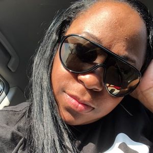 Meet your Posher, Debi